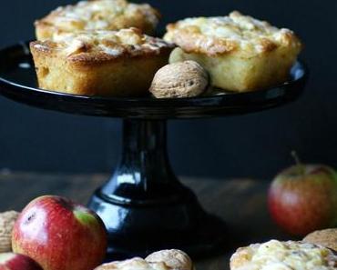 Köstliche Apfelküchlein mit Walnüssen und Orange