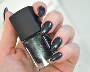 Changierender Nagellack aus der Catrice Feathered Fall LE