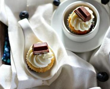 Mini-Blueberry-Cupcakes