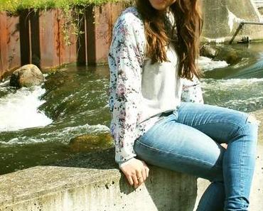 Sun is up, move your body! #bershka #flower #power