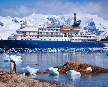 Das Expeditionsschiff »Sea Spirit« legt zur Premieren-Kreuzfahrt für Poseidon Expeditions in Hamburg ab