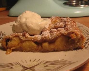 Apple Pie & iced Vanilla CreamCheese Frosting