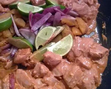 Kreolisches Aprikosen-Limetten-Hähnchen mit Mandeln und Koriander