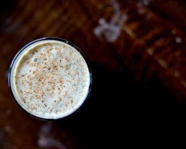 Das Frühstückchen: Bananen-Sesam-Milch (auf Wunsch auch vegan)