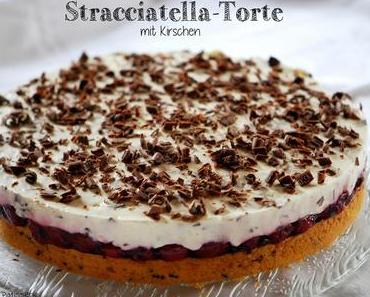 Stracciatella-Torte mit Kirschen