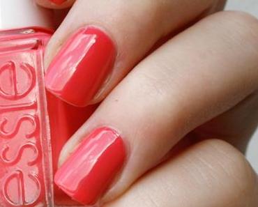 [Lacke in Farbe...und bunt!] essie - cute as a button