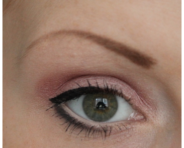 Ich bin zurück + Augen-Make-up