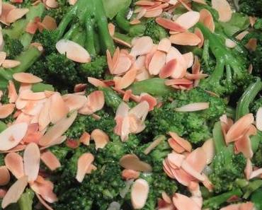 Brokkoli mit Mandelblättchen