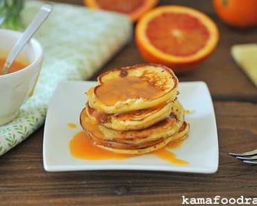 Last call for Blutorangen! Fluffige Ricotta-Pancakes mit weißer Schokolade und Blutorangen-Curd