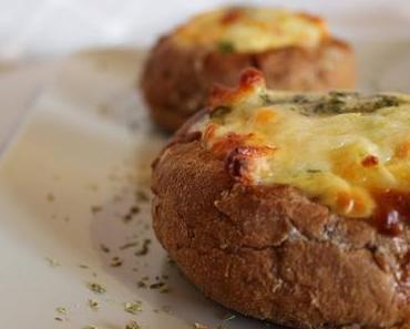 Gefüllte Vollkornbrötchen