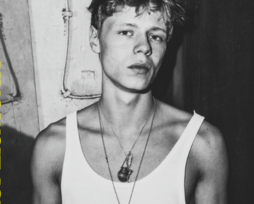 JESPER MUNK – CLAIM (official AlbumPlayer)