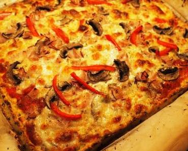 Low Carb Pizza mit Karfiolboden