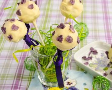 Cakepops mit belgischer Schokolade und kandierten März-Veilchen-Blüten