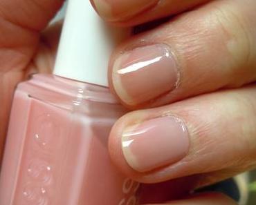 Essie Sugar Daddy NOTD