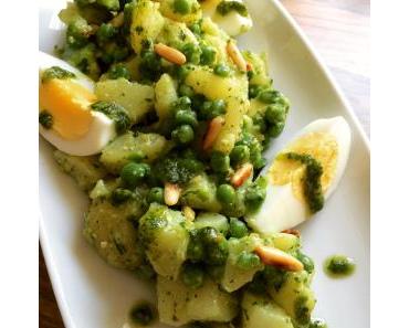 Göttlicher Kartoffelsalat mit Rucolapesto, Erbsen, Avocado und Pinienkernen