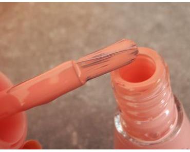 Hype wert oder nicht? - Essence  The Gel NailpolishWenn es dann aber so weit ist, habe ich schon einige Farben von Essence im Bluck