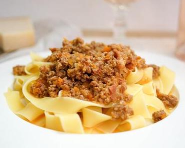 Tagliatelle al Ragù (klassische Bolognese) mit Kalbfleisch