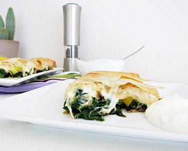 Bärlauch Strudel mit Creme-fraiche-Rahm Sauce