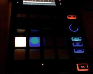 Native Instruments D2