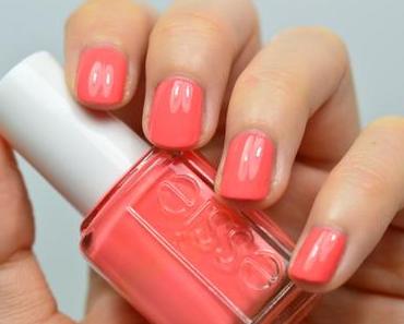 Lackiert | Essie Tart Deco