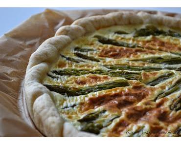 Schnelle Quiche mit grünem Spargel