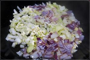 Zucchini Nudeln mit buntem Gemüse